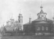 Церковь Покрова Пресвятой Богородицы, Фото 1916 года из фондов Орского краеведческого музея. Церковь - слева<br>, Орск, Орск, город, Оренбургская область