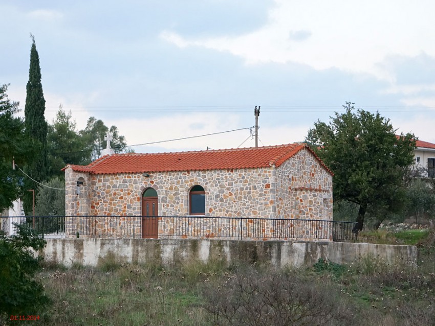 Неизвестная церковь, Трахья (Пелопоннес (Πελοπόννησος), Греция). фасады