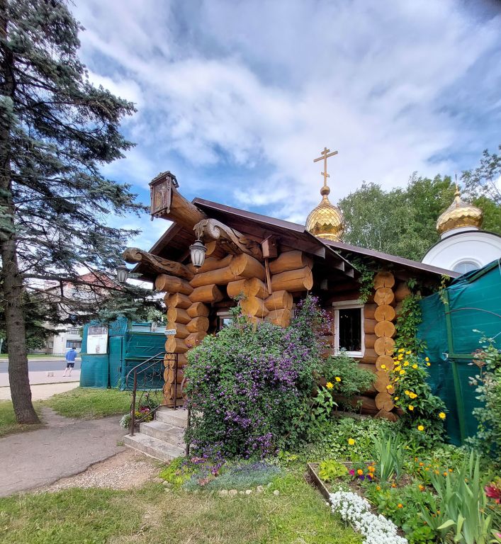 Часовня Благовещения Пресвятой Богородицы, Минск (Минск, город, Беларусь, Минская область). дополнительная информация, Церковная лавка 