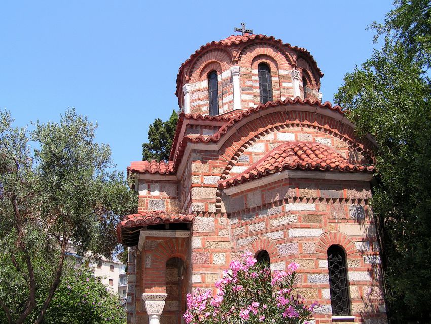 Церковь Стилиана Пафлагонянина, Салоники (Θεσσαλονίκη) (Центральная Македония, Греция). общий вид в ландшафте