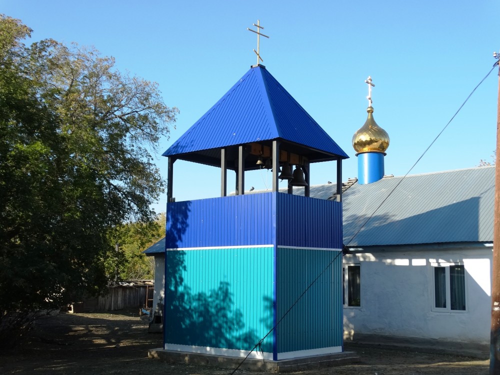 Церковь Иверской иконы Божией Матери, Теренсай (Адамовский район, Оренбургская область). фасады, звонница