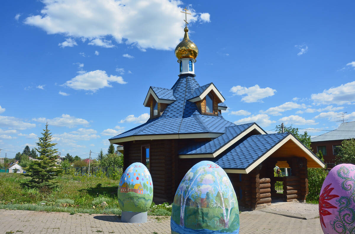 Часовня Владимирской иконы Божией Матери, Юматово (Уфимский район, Республика Башкортостан). общий вид в ландшафте