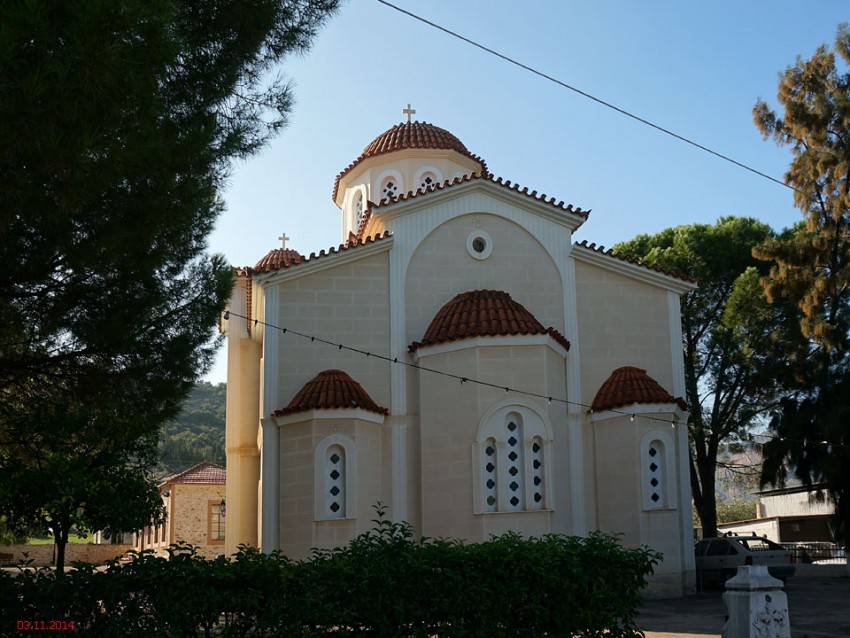 Церковь Трифона мученика, Неохори (Пелопоннес (Πελοπόννησος), Греция). фасады