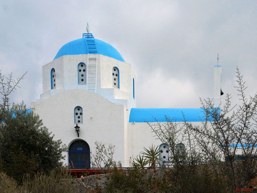 Агиос Киприанос. Церковь Николая Чудотворца. фасады