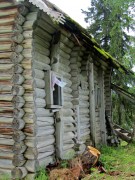 Часовня Преображения Господня, фото с востока вдоль северной стены, отчетливо виден повал<br>, Заволочье, Плесецкий район, Архангельская область