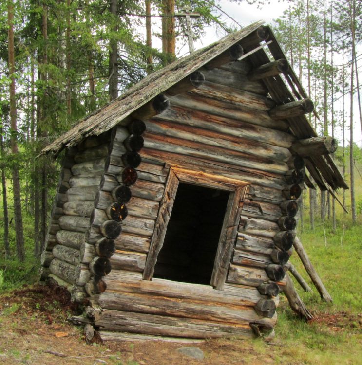 Кенский волок, урочище. Неизвестная часовня. фасады, вид с запада