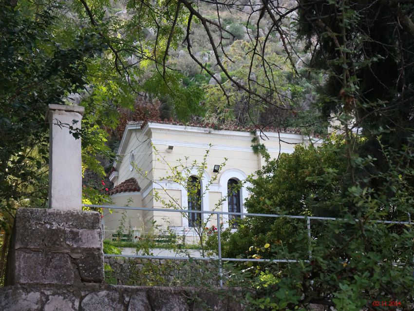 Неизвестная церковь, Нафплион (Пелопоннес (Πελοπόννησος), Греция). фасады