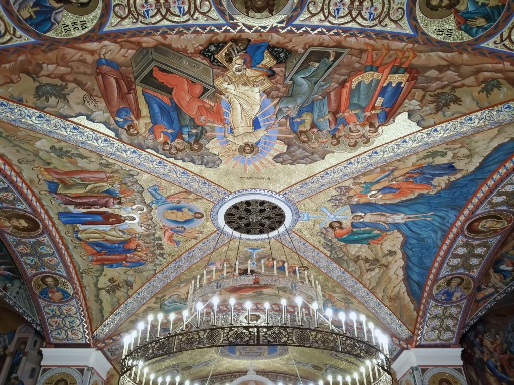 Собор Николая Чудотворца в Павшинской пойме, Красногорск (Красногорский городской округ, Московская область). интерьер и убранство, интерьер нижнего храма (потолочные росписи)