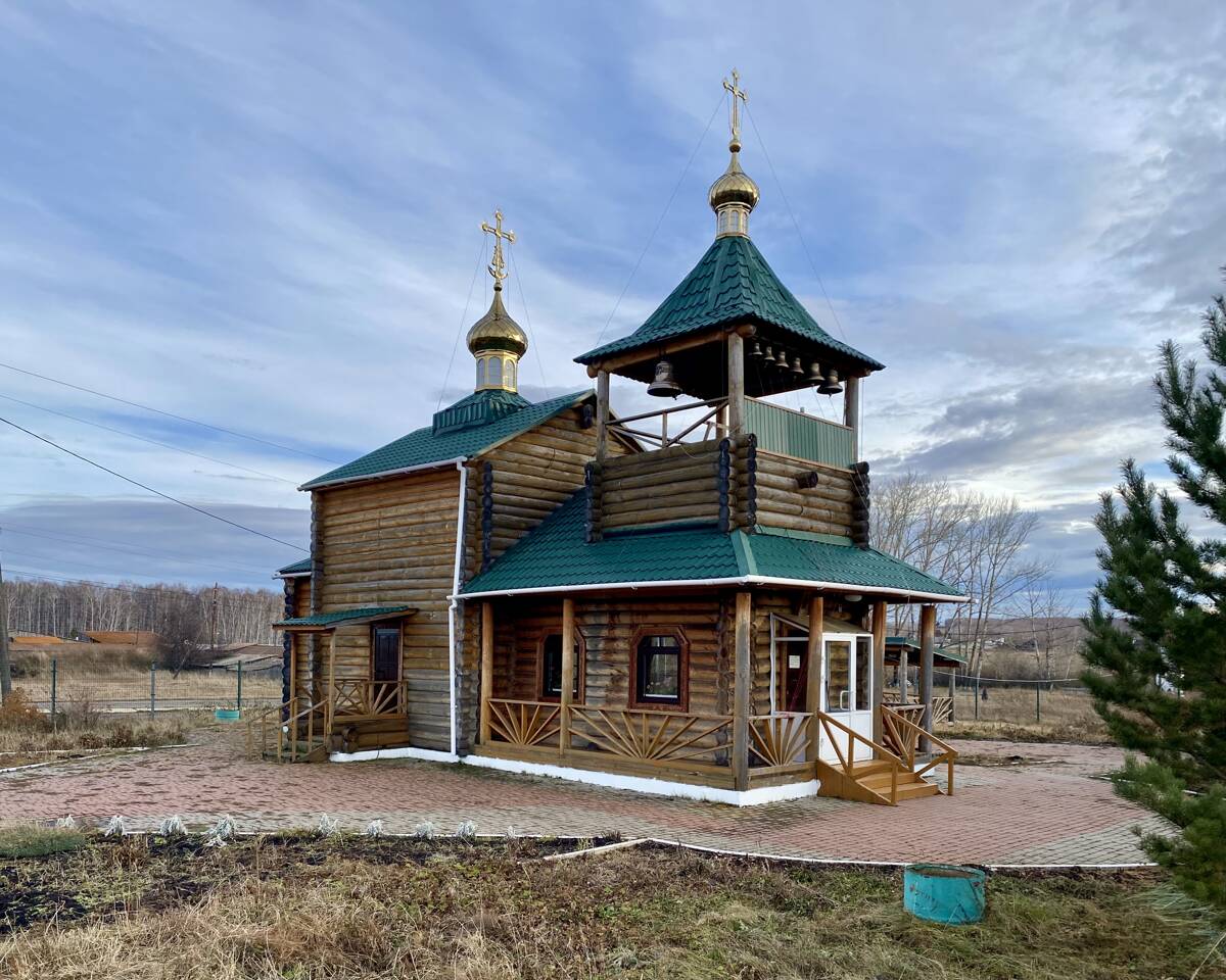 Церковь Сергия Радонежского, Толстихино (Уярский район, Красноярский край). фасады, Вид с СЗ
