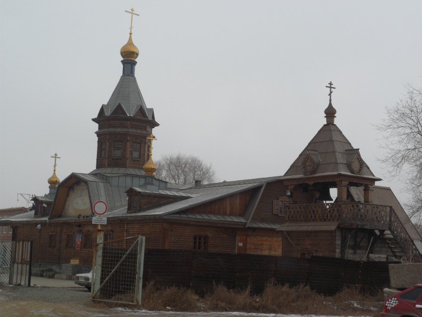 Орск. Церковь Георгия Победоносца. фасады, вид с востока