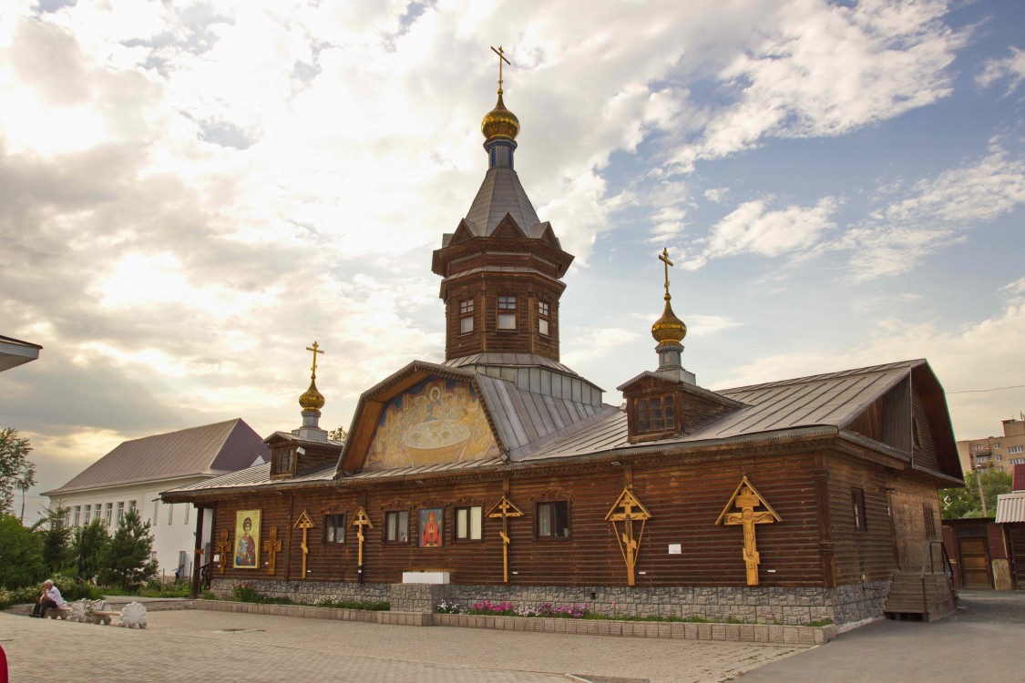 Орск. Церковь Георгия Победоносца. фасады
