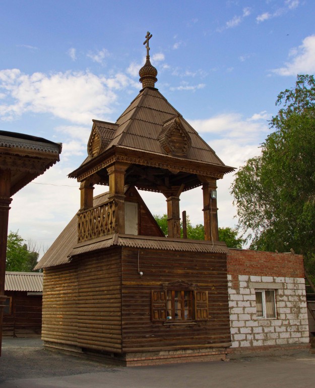 Орск. Церковь Георгия Победоносца. фасады