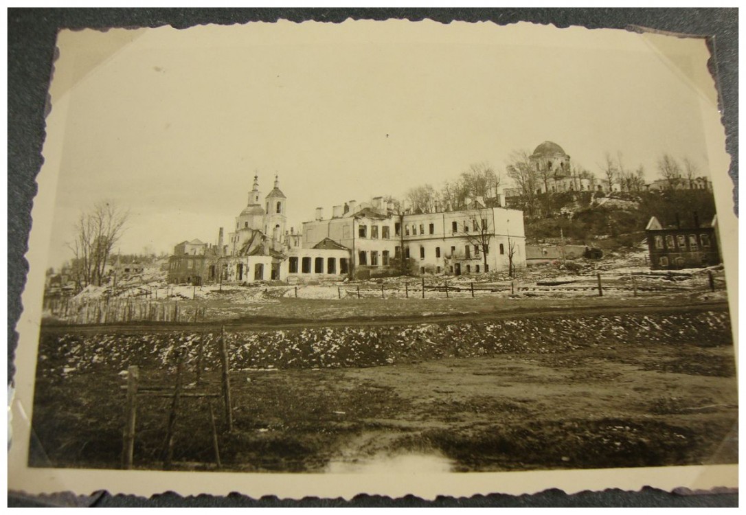 Собор Екатерины, Дорогобуж (Дорогобужский район, Смоленская область). архивная фотография, Собор справа на втором плане. Фото 1941 г. с аукциона e-bay.de