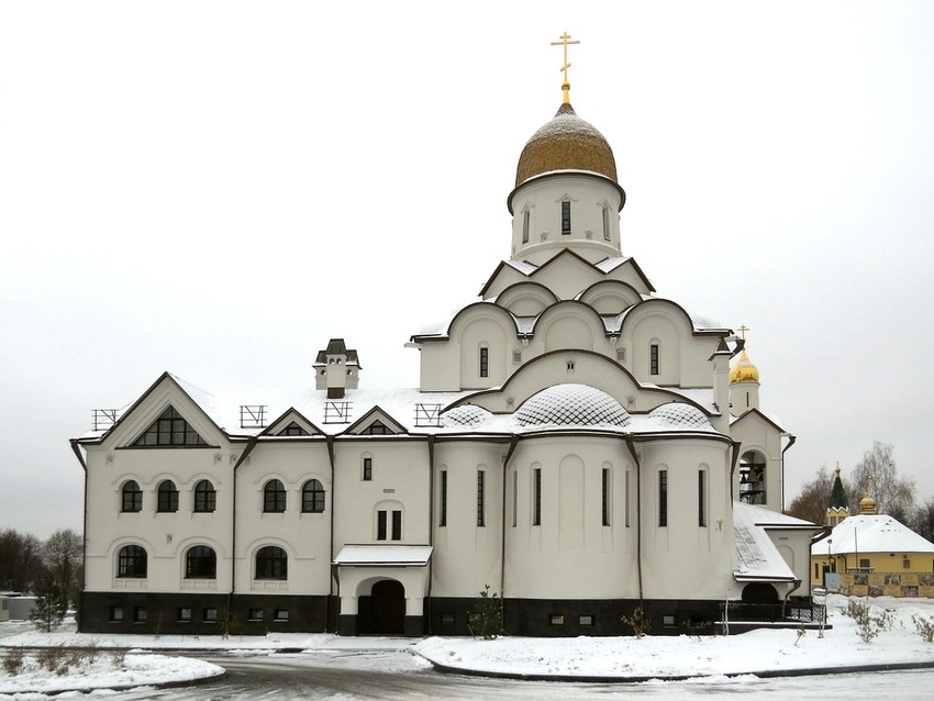 Проспект Вернадского. Церковь Александра Невского при МГИМО. фасады