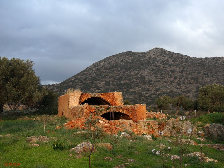 Неизвестная церковь, Акротири (Крит (Κρήτη), Греция). фасады