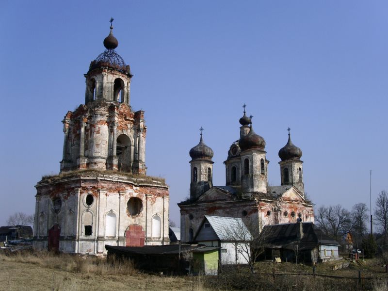 Спасс-Косицы. Храмовый комплекс. Церкви Спаса Преображения и Димитрия Ростовского. фасады, вид ансамбля с юго-запада