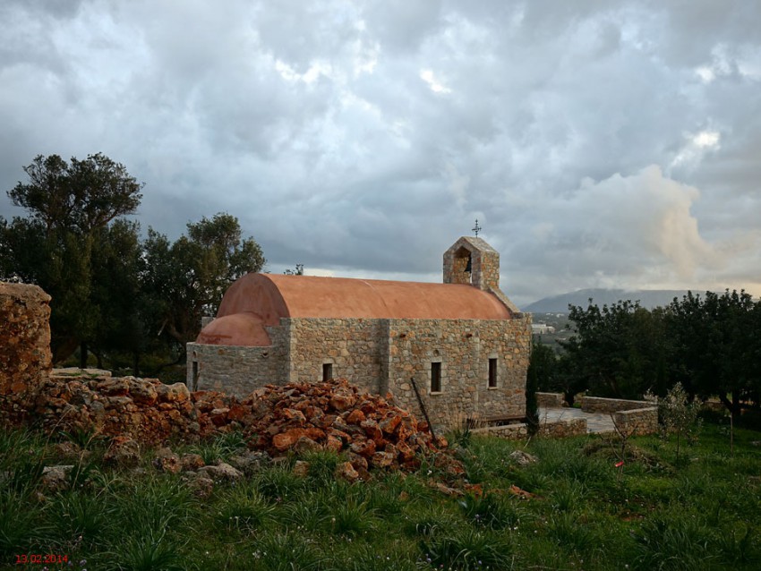 Неизвестная церковь, Акротири (Крит (Κρήτη), Греция). фасады
