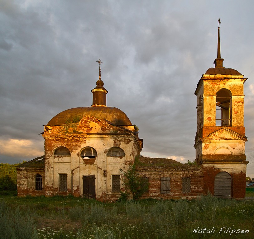 Меловатка. Церковь Димитрия Солунского. фасады