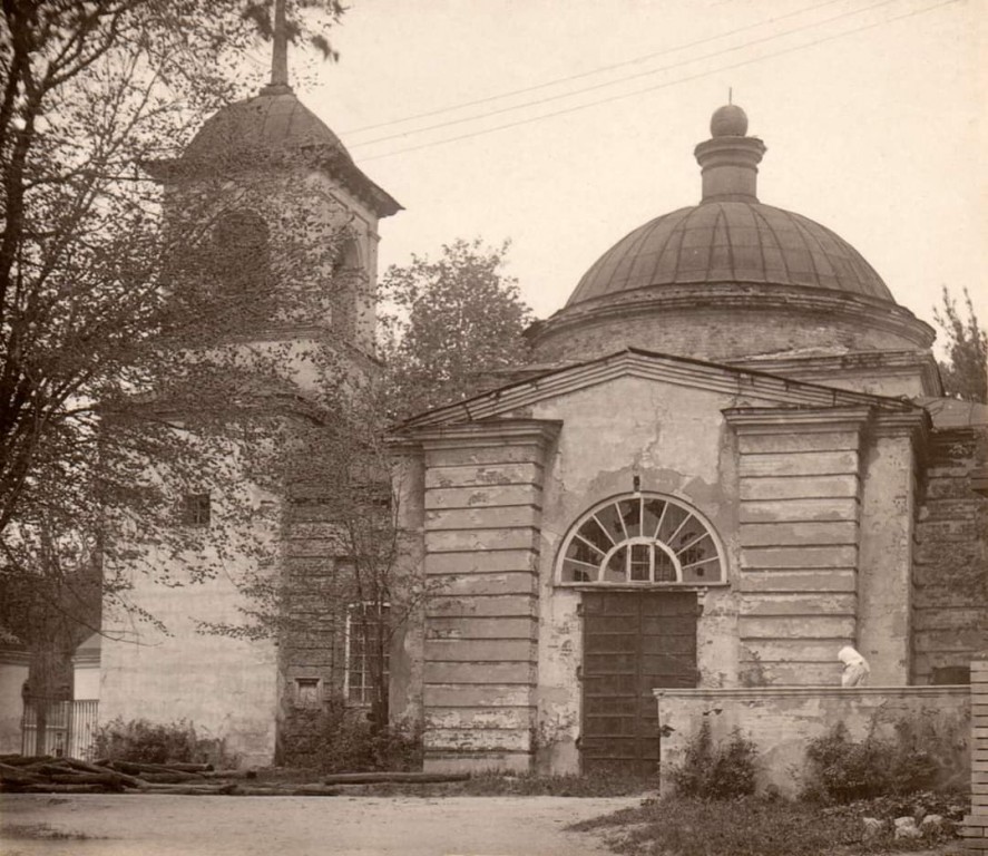 Церковь Рождества Пресвятой Богородицы (старая), Харьков (Харьков, город, Украина, Харьковская область). архивная фотография, Церковь незадолго до сноса. Фото С. Таранушенко, 1931 г.
