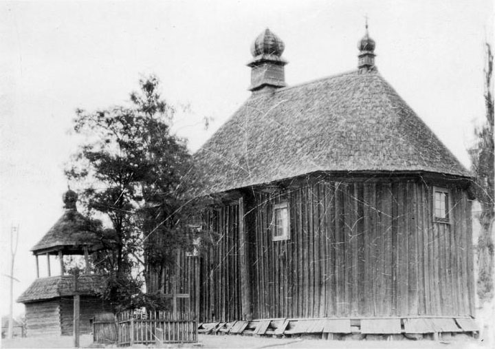 Церковь Троицы Живоначальной, Городная (Столинский район, Беларусь, Брестская область). архивная фотография, Фотоснимок храма в конце 1920-х годов, когда в Троицкой церкви располагался греко-католический приход.