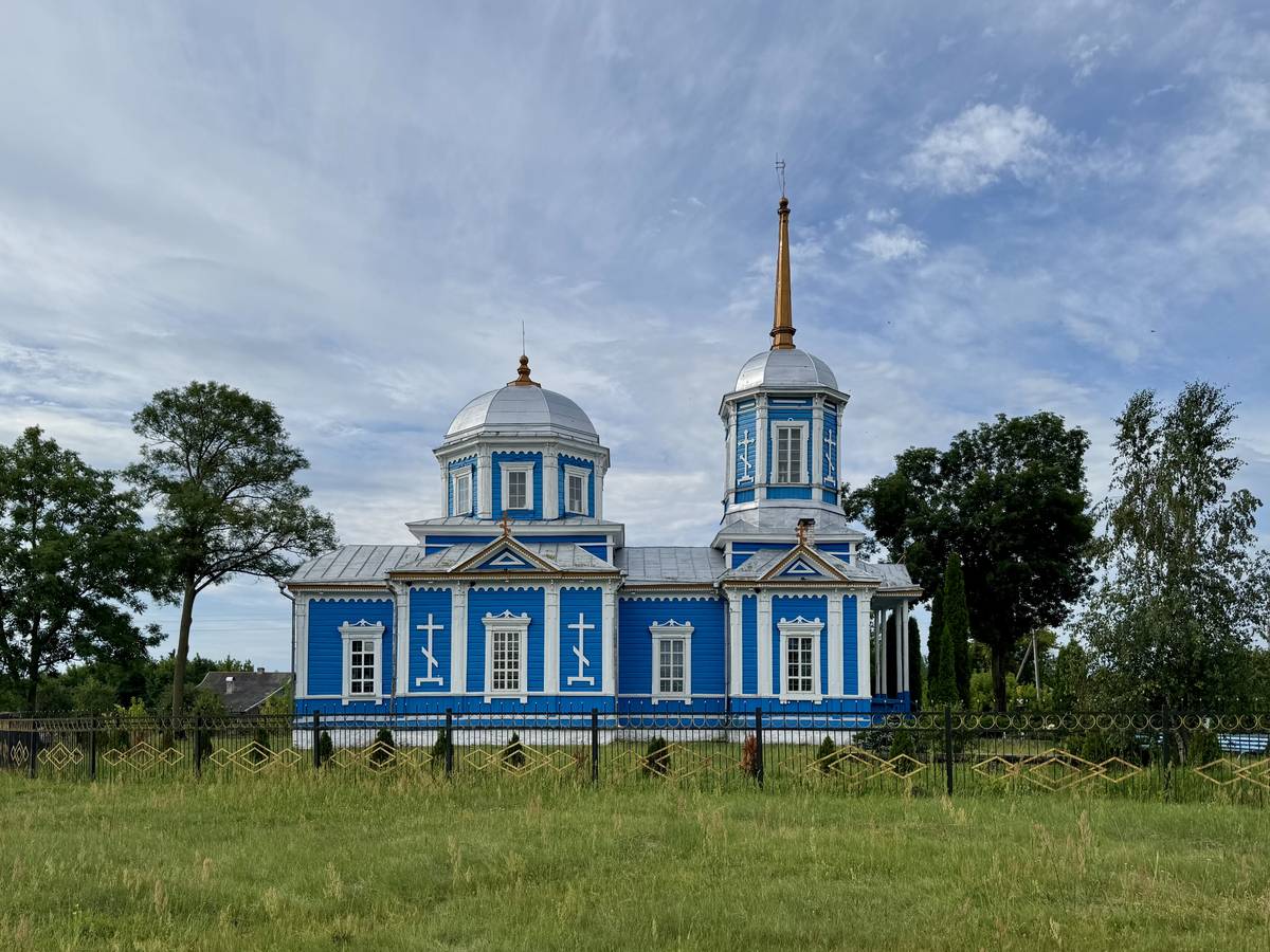 Вид с севера, фасады. Церковь Троицы Живоначальной, Местковичи (Пинский район, Беларусь, Брестская область)