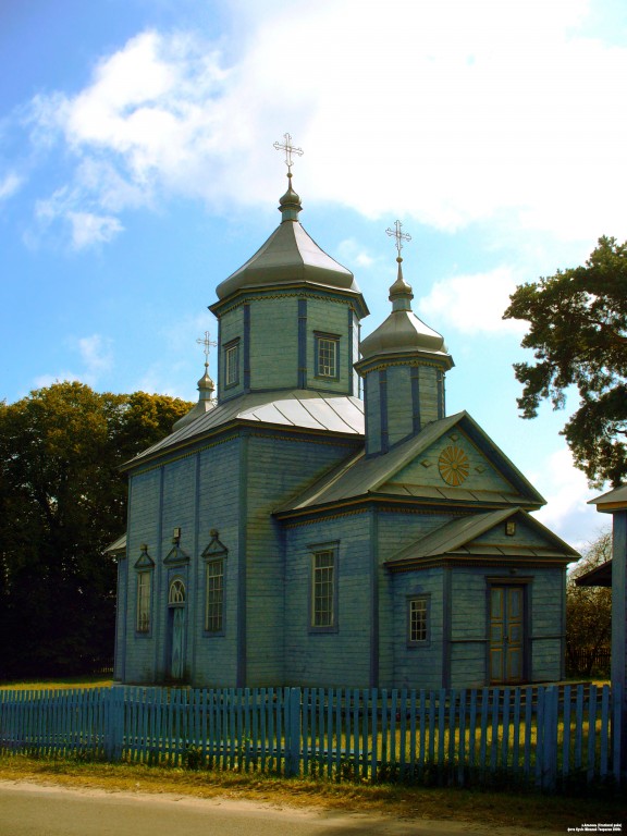Церковь Успения Пресвятой Богородицы, Ольпень (Столинский район, Беларусь, Брестская область). фасады