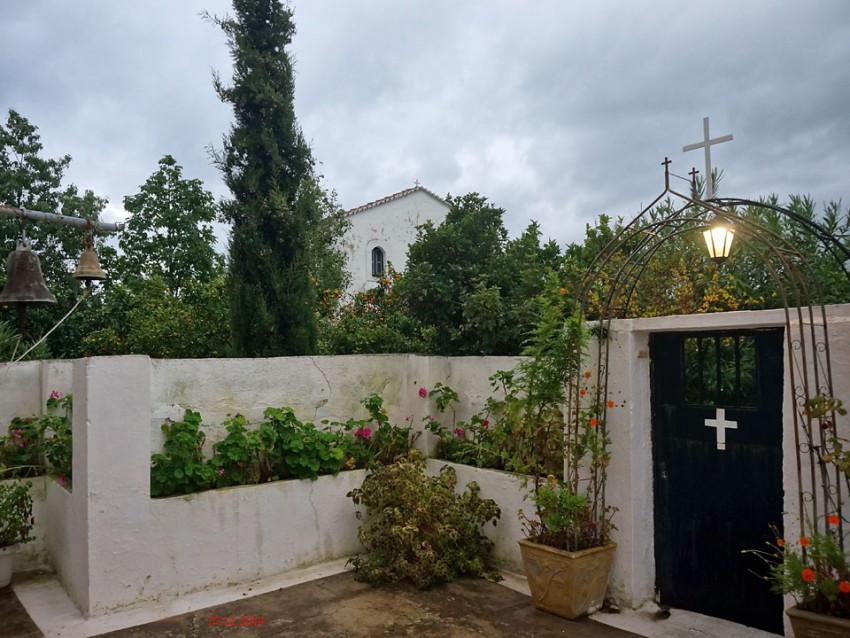 Монастырь Иоанна Предтечи, Корони (Пелопоннес (Πελοπόννησος), Греция). общий вид в ландшафте