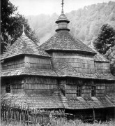 Церковь Николая Чудотворца, Фото 1987. (Titus D. Hewryk Masterpieces in wood: houses of worship in Ukraine. – New York, 1987, №117.) сайт https://www.pslava.info/GusnyjS_CerkSvMykoly_GenView,115769.html  <br>, Гусный, Великоберезнянский район, Украина, Закарпатская область