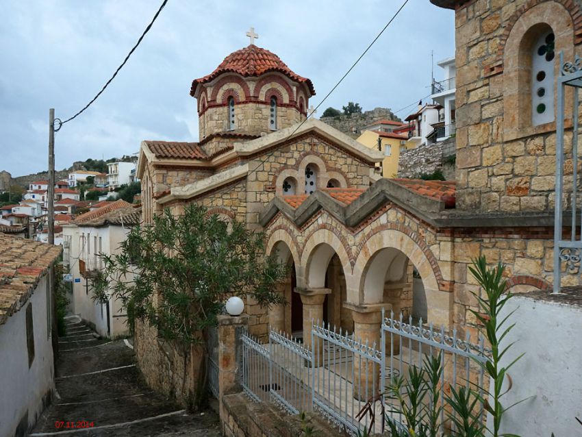 Церковь Георгия Победоносца, Корони (Пелопоннес (Πελοπόννησος), Греция). фасады