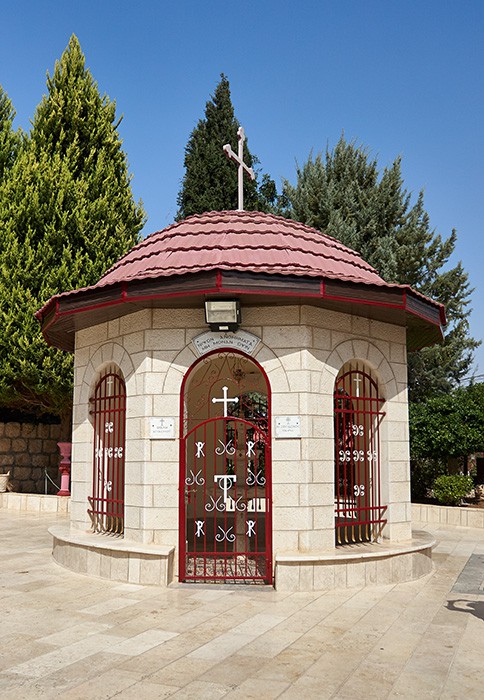 Бейт-Сахур. Монастырь Пастушков. Неизвестная часовня. общий вид в ландшафте, Вид с юга