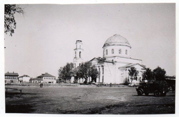 Собор Александра Невского, Жиздра (Жиздринский район, Калужская область). архивная фотография, Вид с юго-восточной стороны. Фото 1942 г. с аукциона e-bay.de