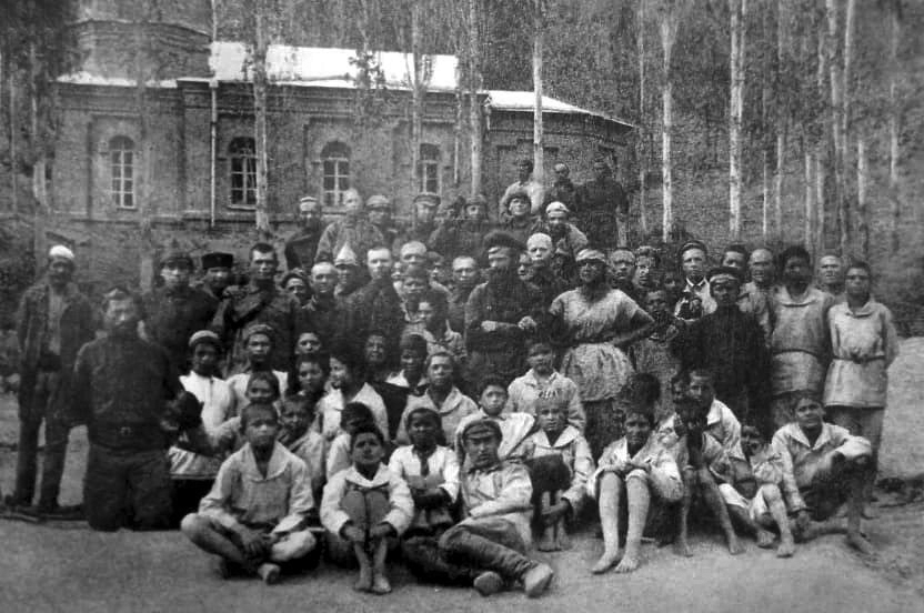Хорог. Церковь Михаила Архангела. архивная фотография, Церковь без купола