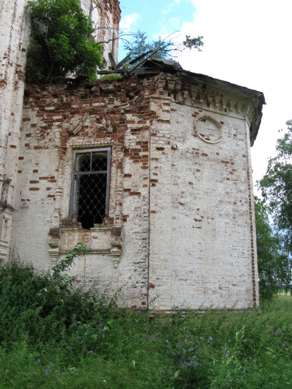 Церковь Владимирской иконы Божией Матери, Заручевская (Вельский район, Архангельская область). фасады