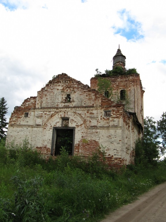 Церковь Владимирской иконы Божией Матери, Заручевская (Вельский район, Архангельская область). фасады