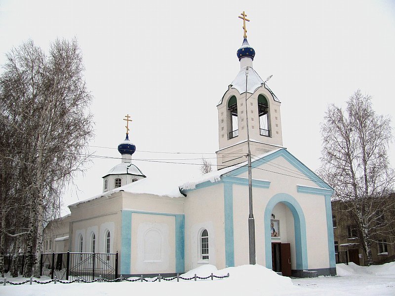 Церковь Покрова Пресвятой Богородицы, Новые Бурасы (Новобурасский район, Саратовская область). общий вид в ландшафте, вид с северо-востока (храм ориентирован вдоль оси север-юг)