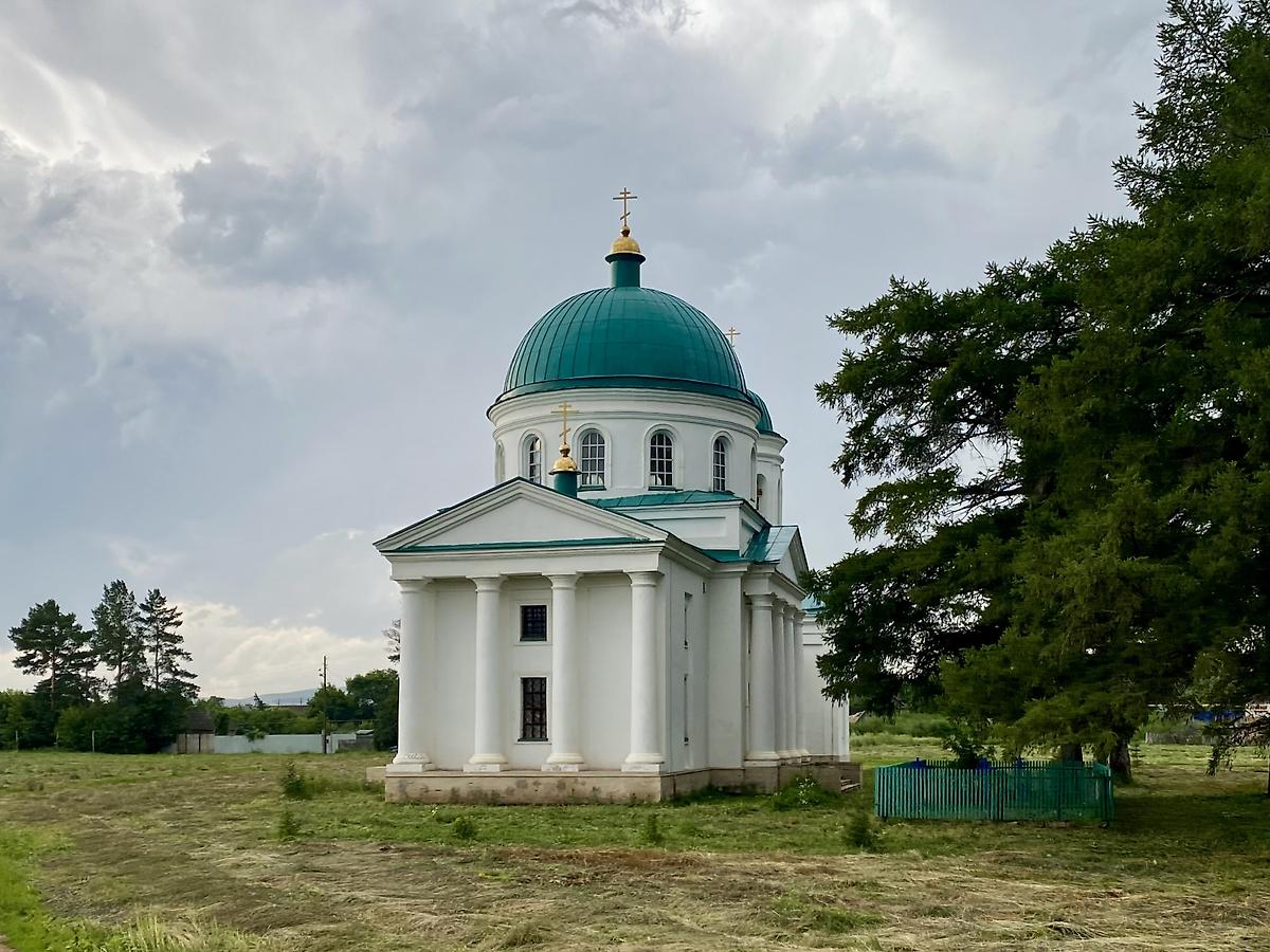 Вид с северо-востока, фасады. Церковь Спаса Нерукотворного Образа, Спасское (Саракташский район, Оренбургская область)