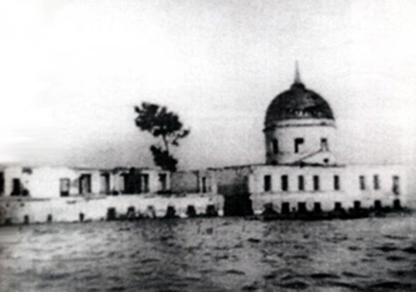 Мологский Афанасьевский монастырь, Молога (акватория Рыбинского водохранилища) (Рыбинский район, Ярославская область). архивная фотография, Затопление Афанасьевского монастыря. 1941 год