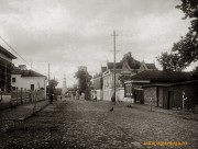 Церковь Успения Пресвятой Богородицы, Вид с юга. В центре кадра - ныне снесенная Успенская церковь, на дальнем плане - Благовещенский собор. Источник - http://kompas-kaluga.ru/historyitem/12975/<br>, Боровск, Боровский район, Калужская область