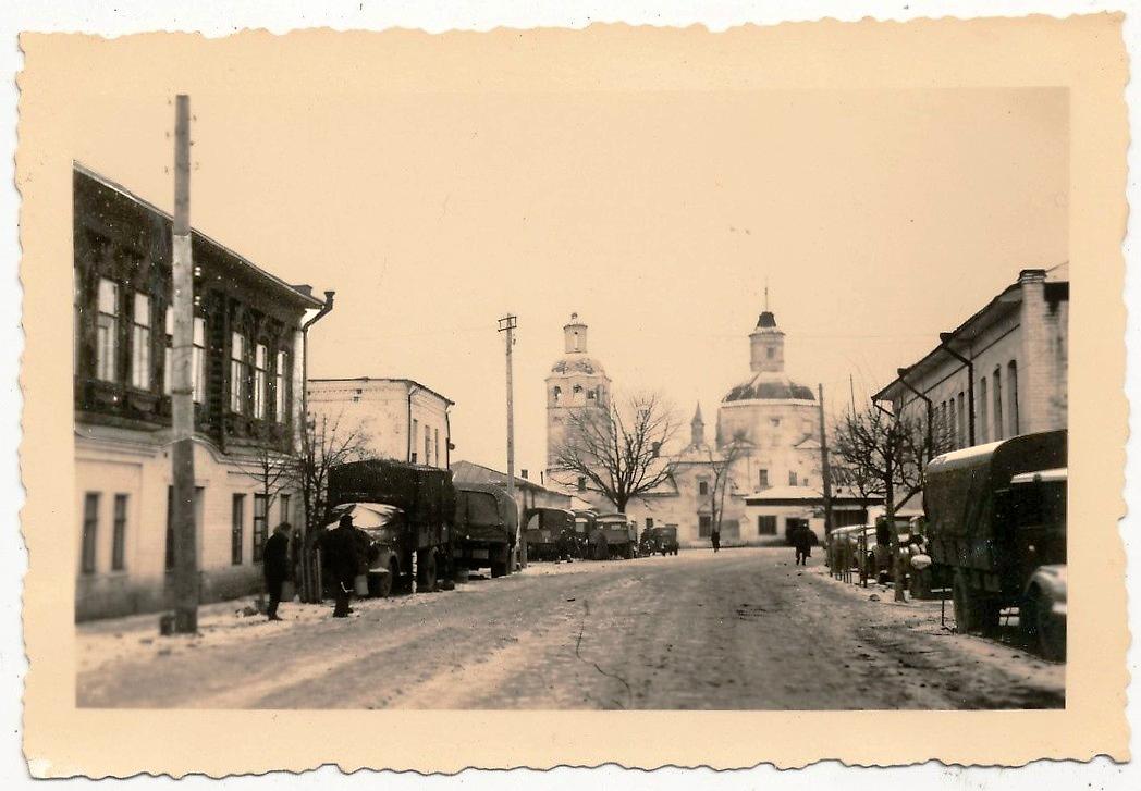 Фото 1942 г. с аукциона e-bay.de, архивная фотография. Церковь Преображения Господня на Торговой площади, Боровск (Боровский район, Калужская область)