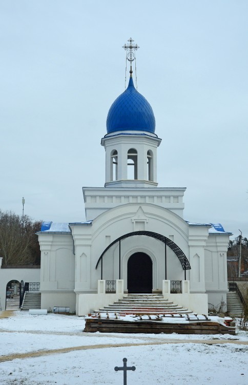 Калуга. Лаврентьев монастырь. Надвратная церковь Успения Пресвятой Богородицы. фасады