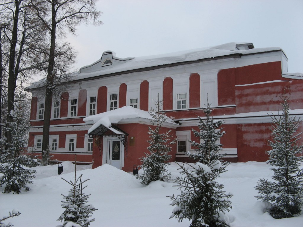 Домовая церковь Покрова Пресвятой Богородицы при бывшем Александринском  детском приюте, Елабуга (Елабужский район, Республика Татарстан). дополнительная информация, Сегодня в этом здании интернат