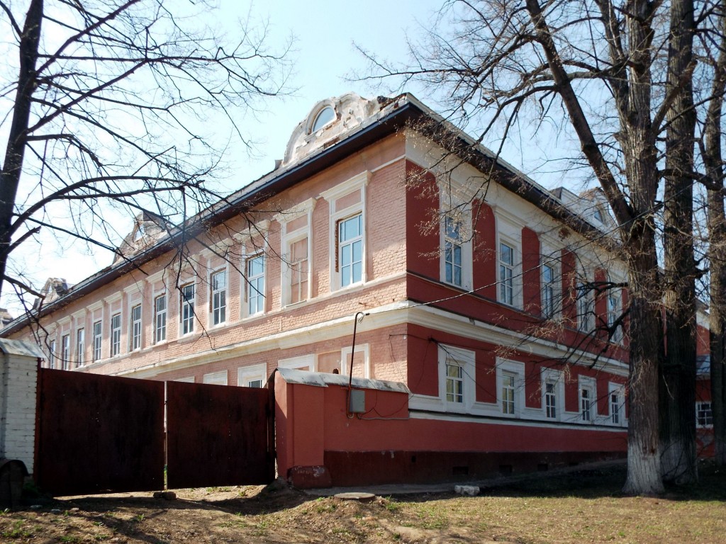 Елабуга. Домовая церковь Покрова Пресвятой Богородицы при бывшем Александринском  детском приюте. архитектурные детали