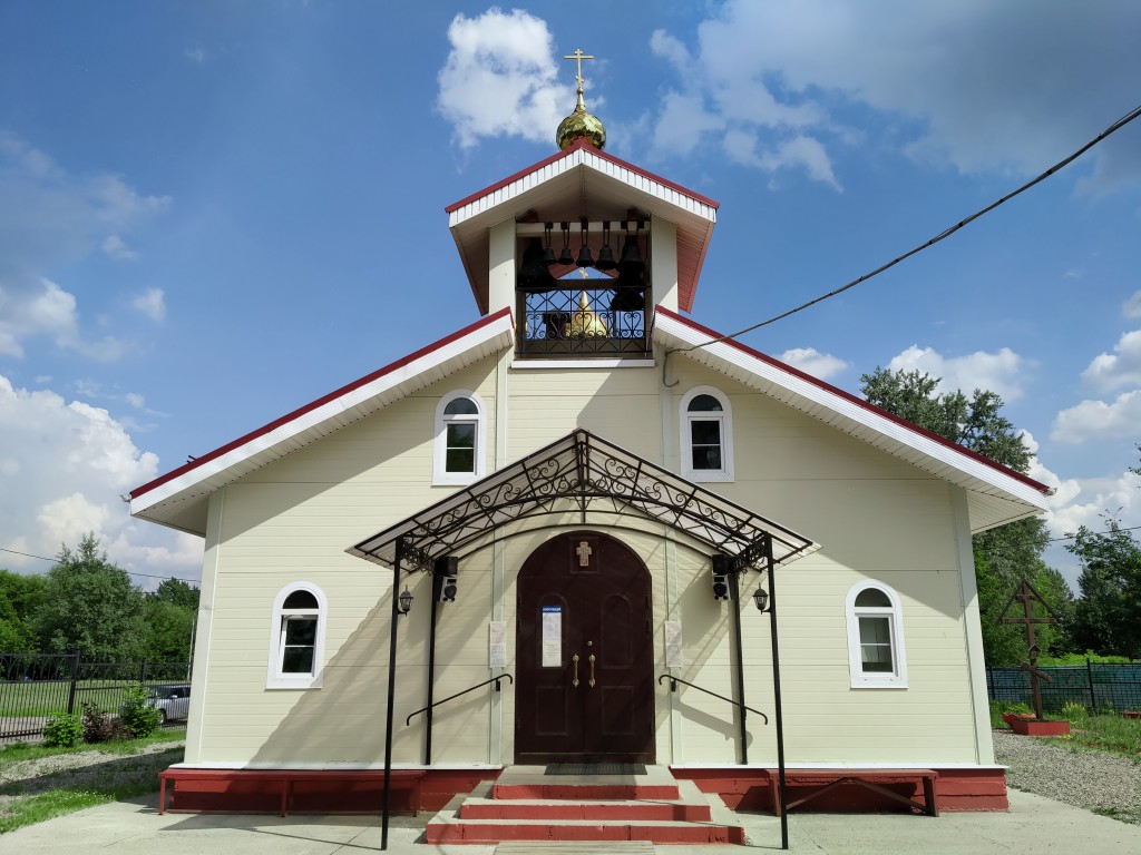 Царицыно. Церковь Михаила Архангела в Царицыне (новая). фасады