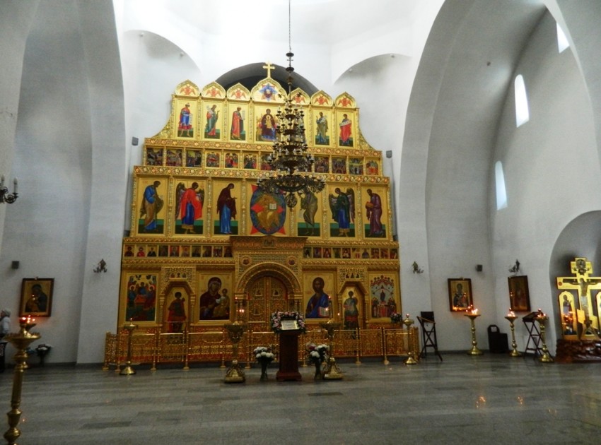 Церковь Покрова Пресвятой Богородицы в Орехове-Борисове (новая), Орехово-Борисово Южное (Южный административный округ (ЮАО), г. Москва). интерьер и убранство