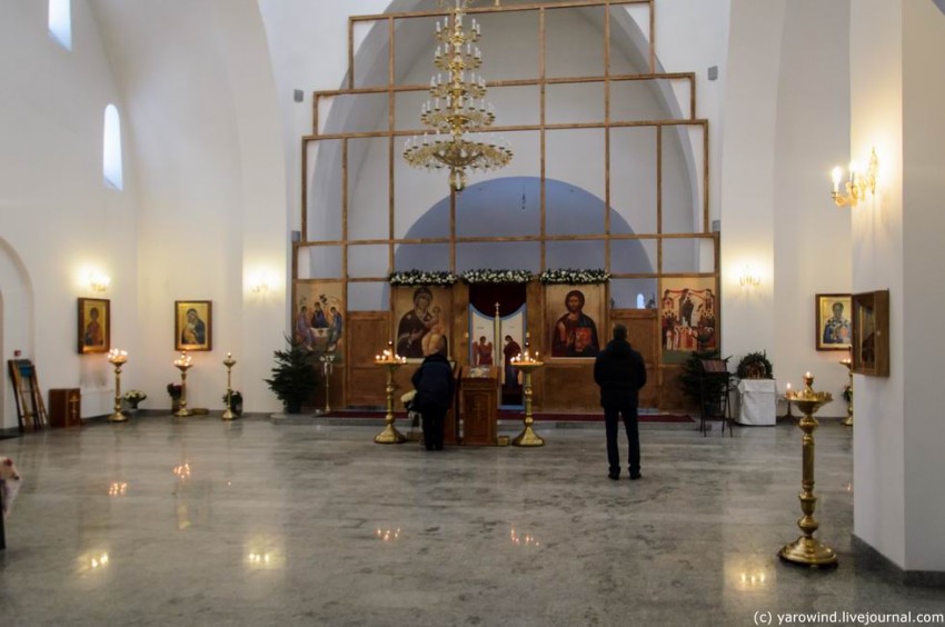 Церковь Покрова Пресвятой Богородицы в Орехове-Борисове (новая), Орехово-Борисово Южное (Южный административный округ (ЮАО), г. Москва). интерьер и убранство