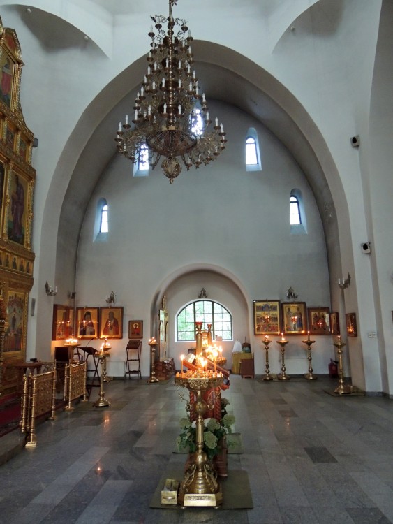 Церковь Покрова Пресвятой Богородицы в Орехове-Борисове (новая), Орехово-Борисово Южное (Южный административный округ (ЮАО), г. Москва). интерьер и убранство