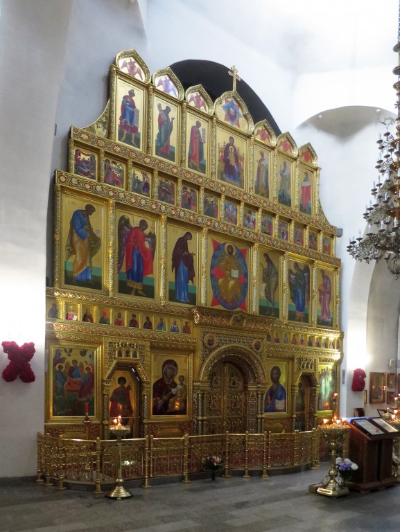 Церковь Покрова Пресвятой Богородицы в Орехове-Борисове (новая), Орехово-Борисово Южное (Южный административный округ (ЮАО), г. Москва). интерьер и убранство