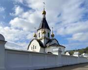 Успенский мужской монастырь. Церковь иконы Божией Матери "Всецарица", Вид с юго-востока через ограду<br>, Красноярск, Красноярск, город, Красноярский край