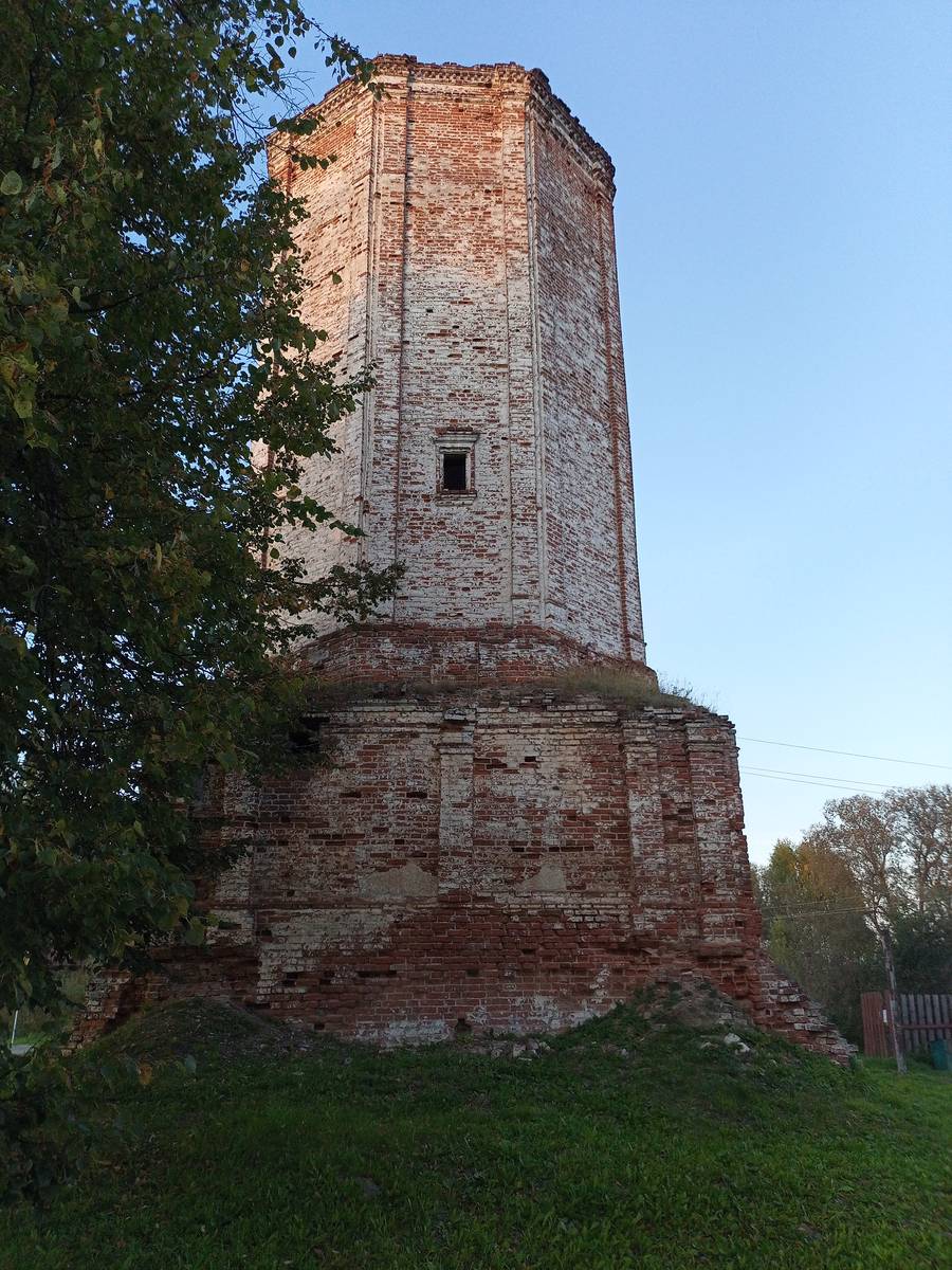 Церковь Троицы Живоначальной, Островское (Островский район, Костромская область). фасады