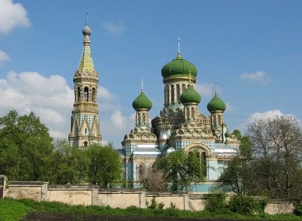 Белокриницкий Успенский женский монастырь. Собор Успения Пресвятой Богородицы, Белая Криница (Черновицкий район, Украина, Черновицкая область). фасады